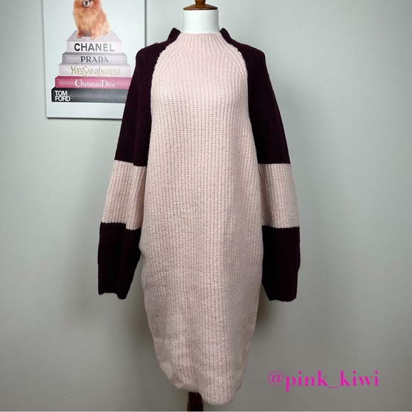 Express Dresses & Skirts - 🆑 Express Colorblock Mock Neck Shift Sweater Dress